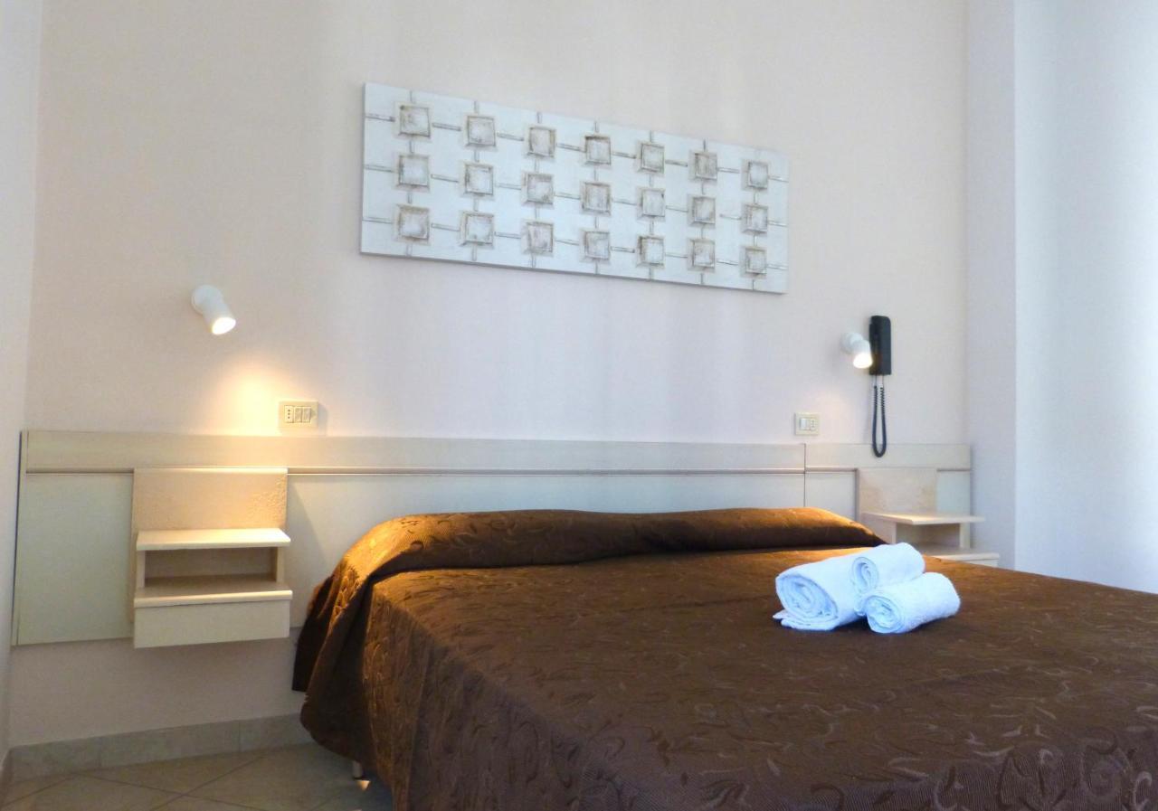 Hotel D'Annunzio Cattolica Eksteriør bilde