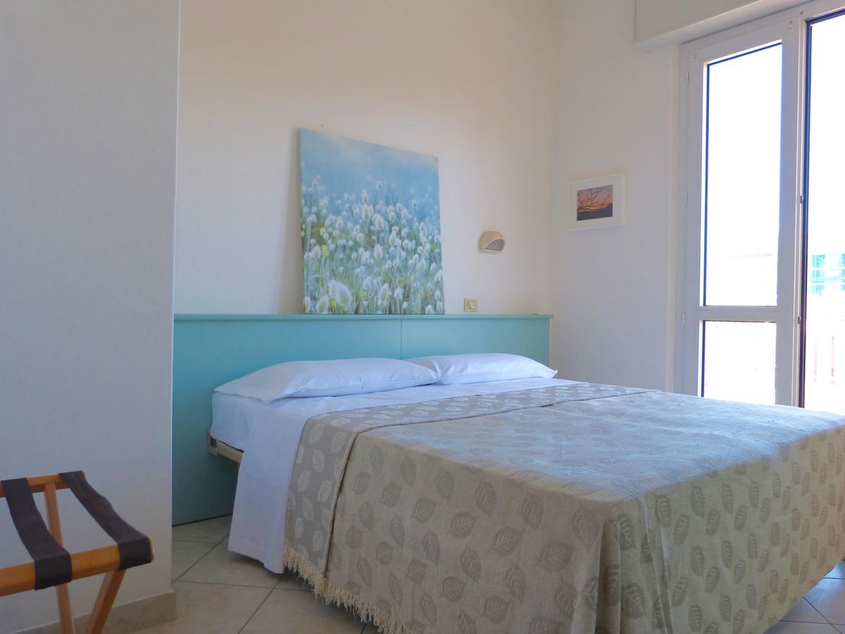Hotel D'Annunzio Cattolica Eksteriør bilde